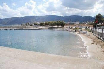 公寓 Socrates Apartmens & Restaurant Mílatos