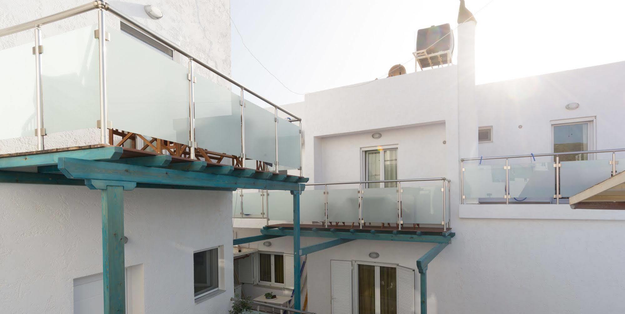 Socrates Apartmens & Restaurant Mílatos